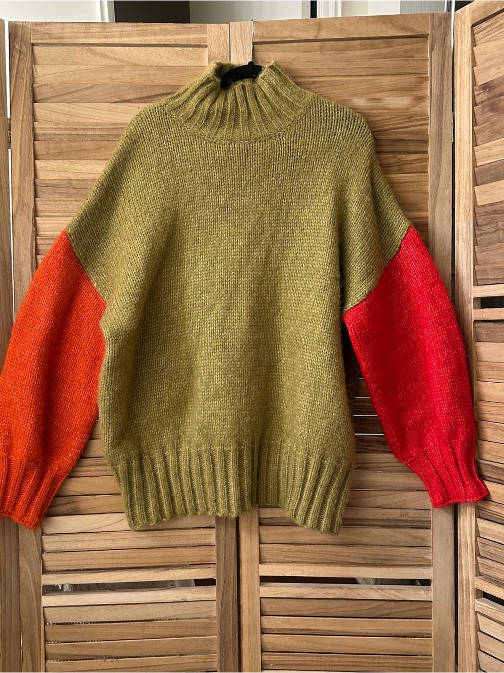 Lisa Says Gah Turtleneck Oversized Sweater in Olive, Red & Orange size M/L